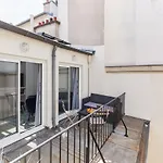 St Germain Des Pres With Balcony - Cityapartmentstay